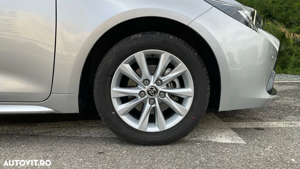Toyota Corolla 1.8 HSD Business - 16