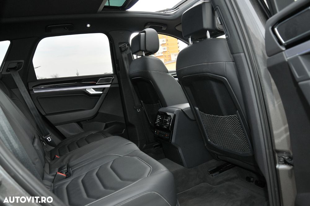 Volkswagen Touareg V6 TDI R-Style - 9