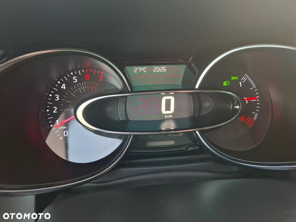 Renault Clio 1.2 16V Limited Plus - 23