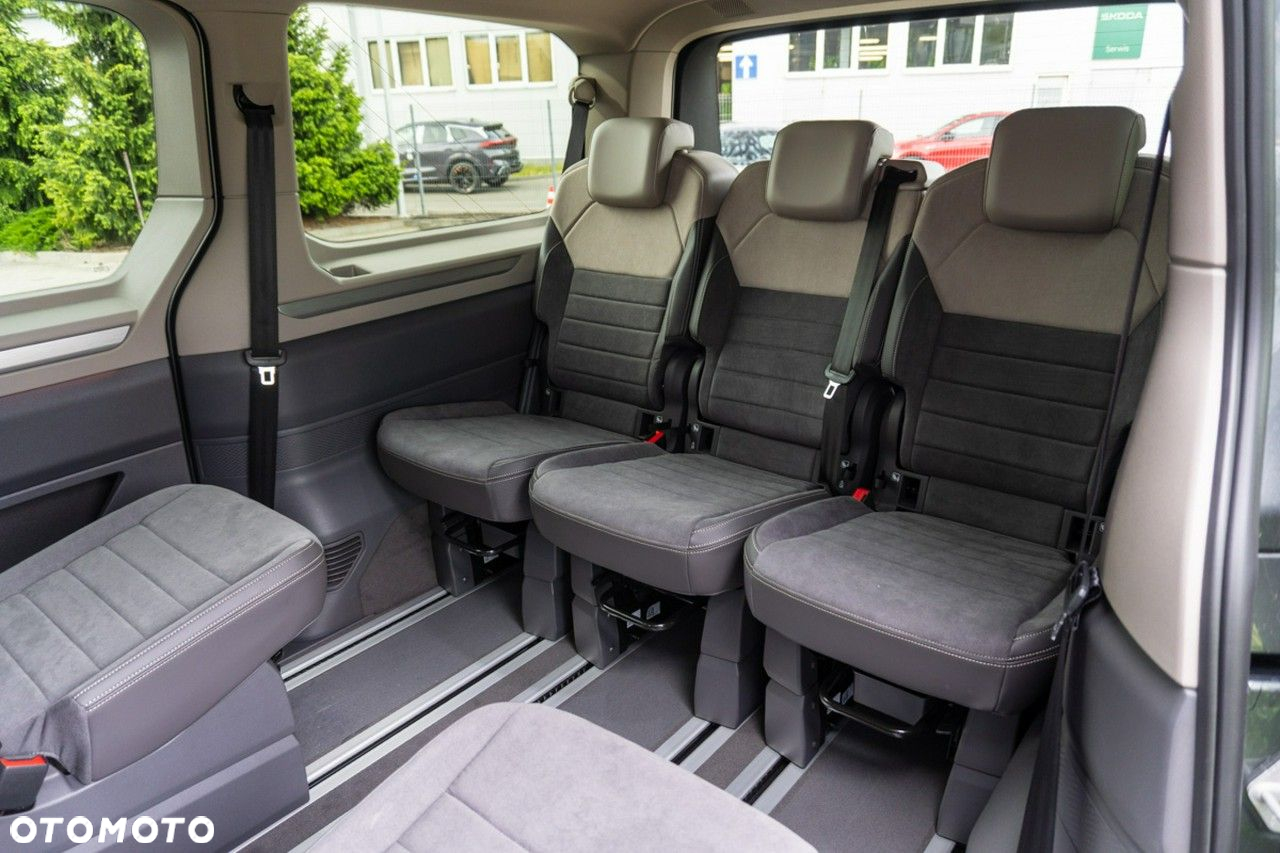 Volkswagen Multivan - 15