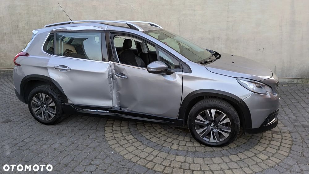 Peugeot 2008 1.6 BlueHDi Allure - 23