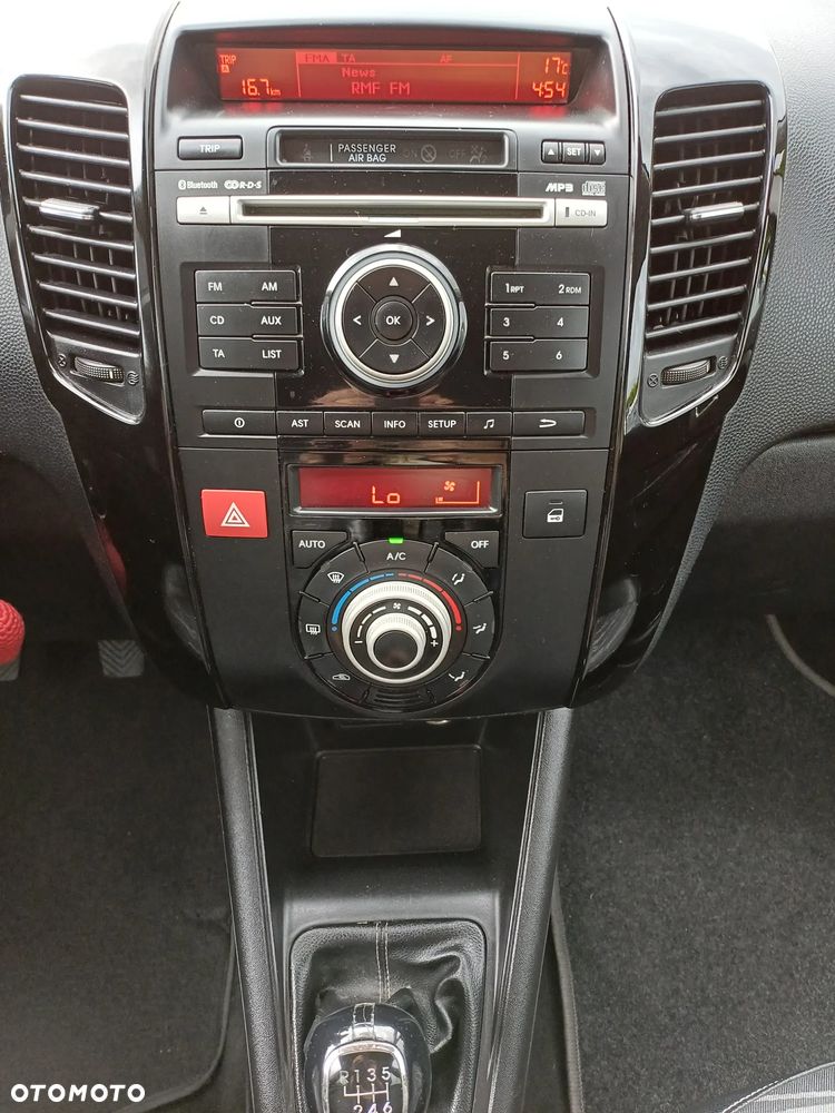 Kia Venga 1.6 CRDi 128 Platinum Edition - 14
