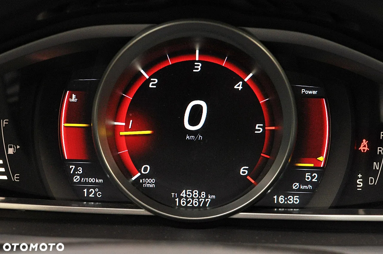 Volvo V40 Cross Country D3 Geartronic Momentum - 28