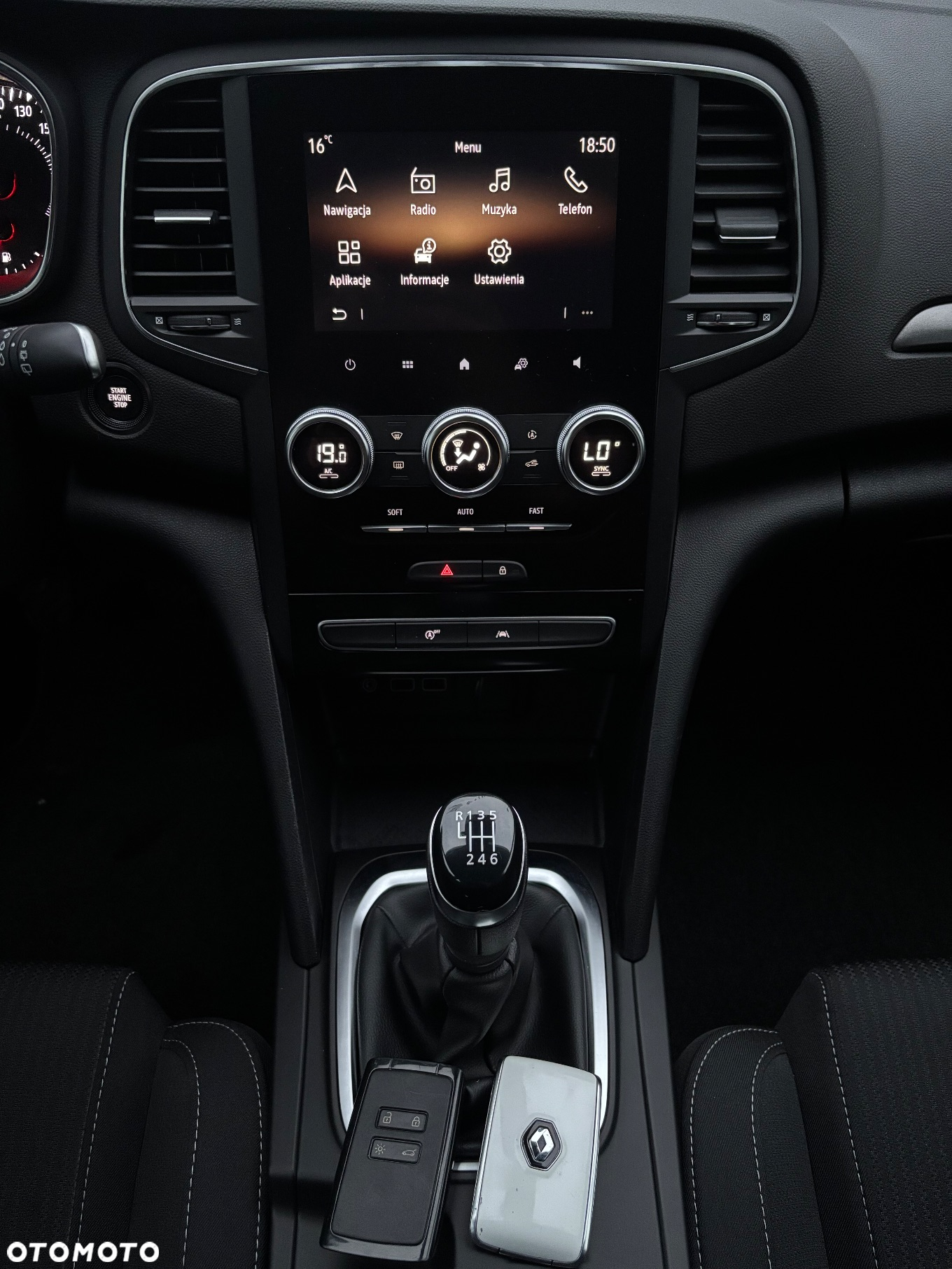 Renault Megane TCe 115 GPF LIFE - 16
