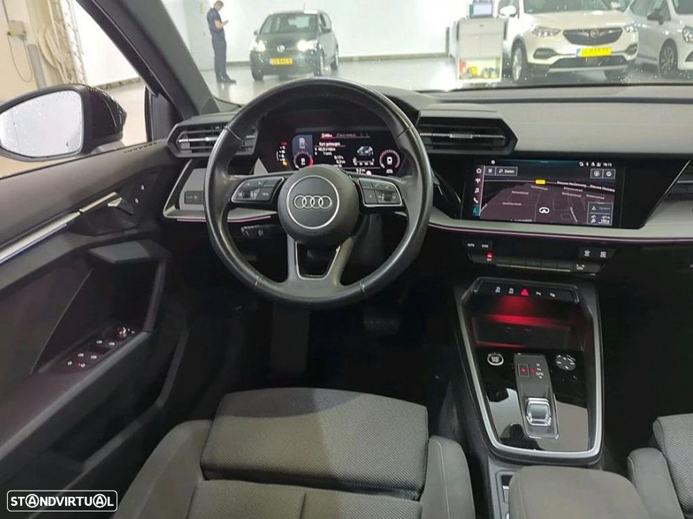 Audi A3 Limousine 30 TFSI S tronic - 4