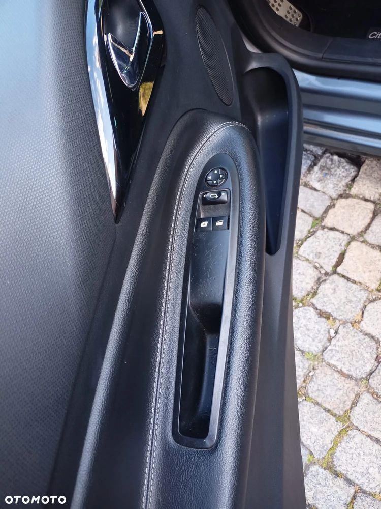 Citroën DS3 1.6 THP SportChic - 4