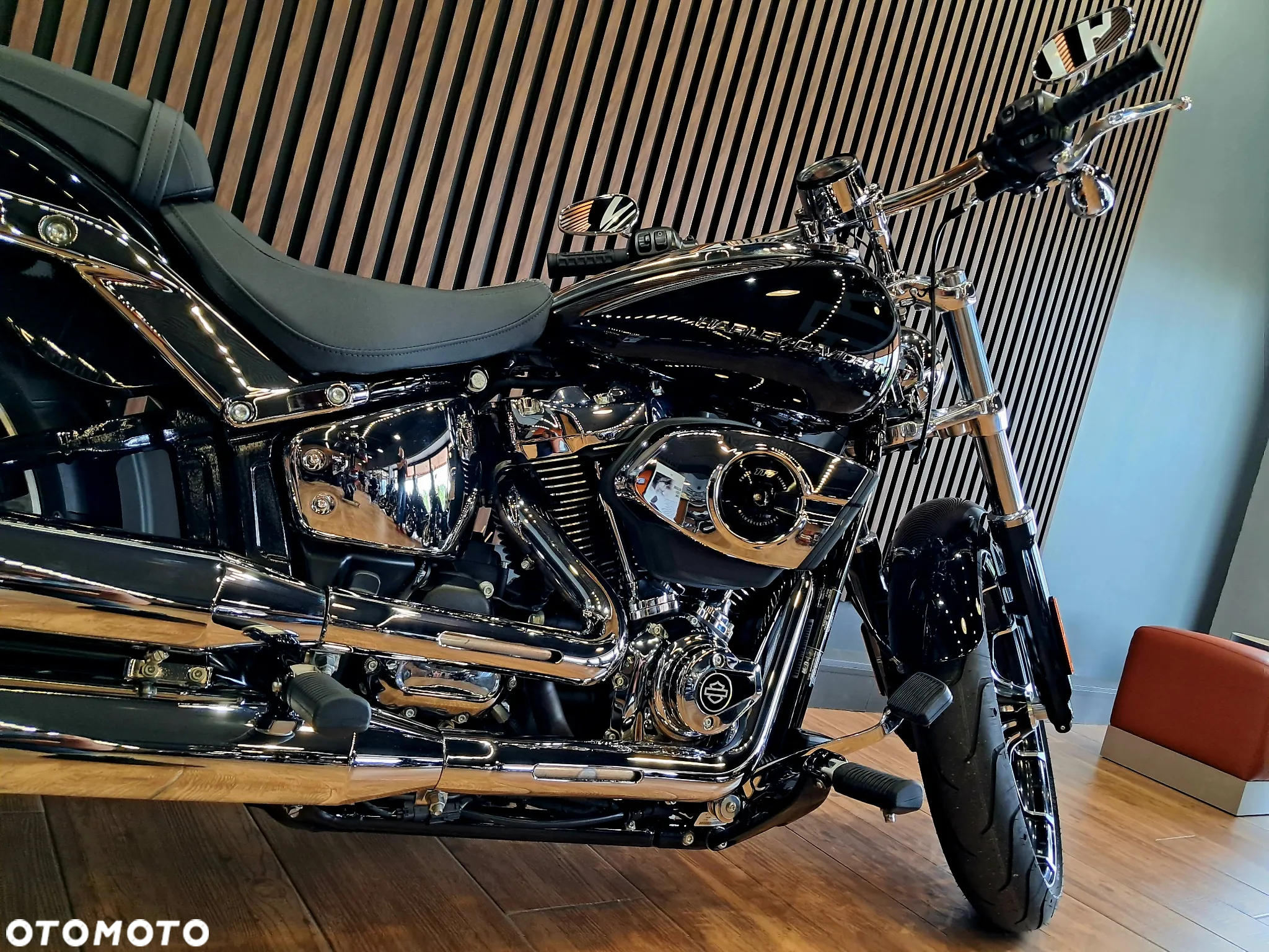 Harley-Davidson Softail Breakout - 9