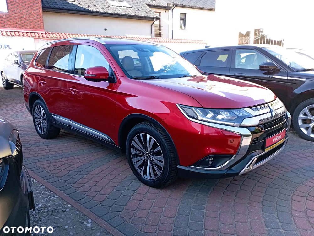 Mitsubishi Outlander 2.0 Intense + Navi 4WD CVT - 3
