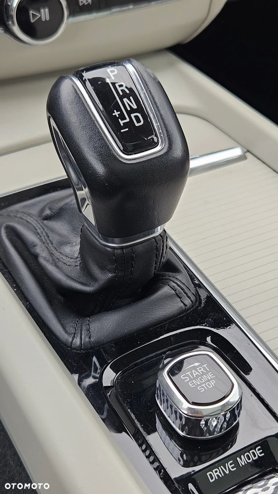 Volvo XC 60 T5 Geartronic Momentum Pro - 20