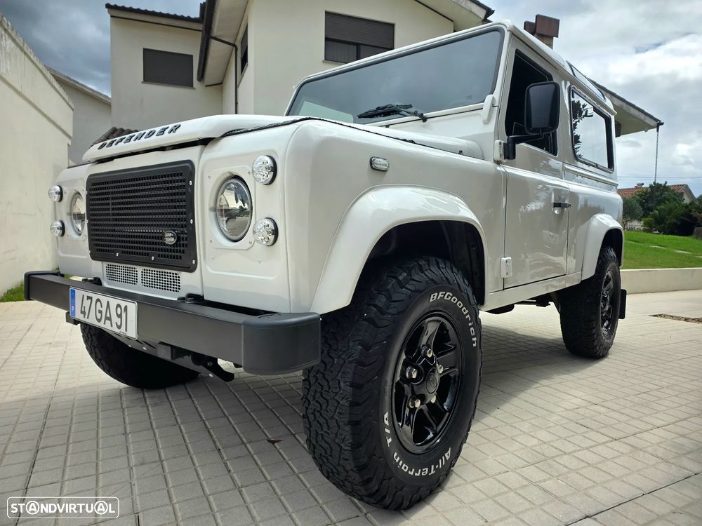 Land Rover Defender - 42