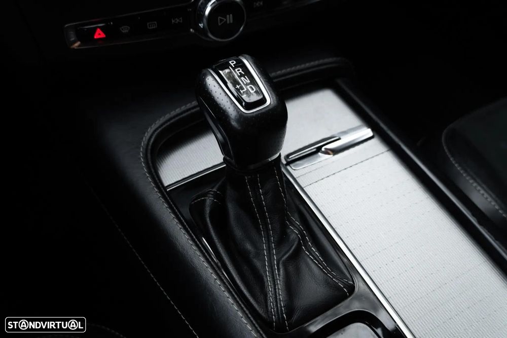 Volvo V90 2.0 D4 R-Design Geartronic - 21