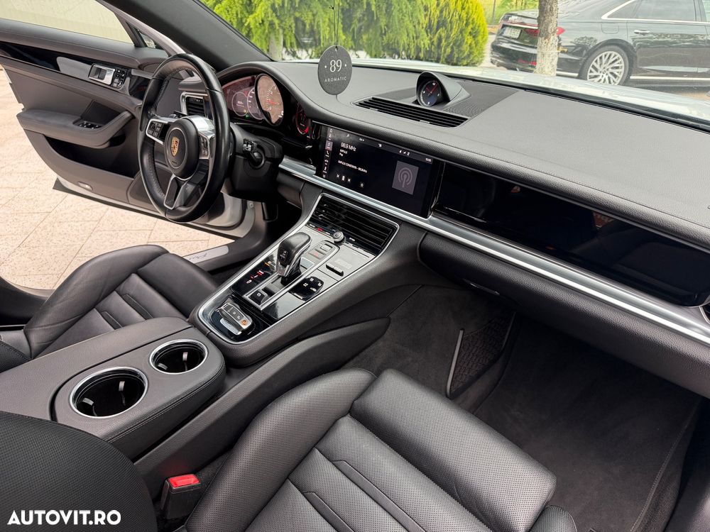 Porsche Panamera 4S Executive - 19
