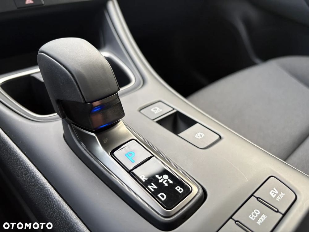 Lexus LBX - 19