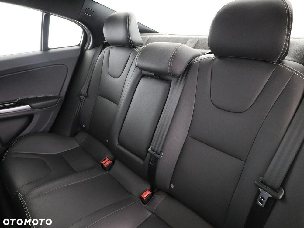 Volvo S60 T3 Geartronic Linje Svart - 18