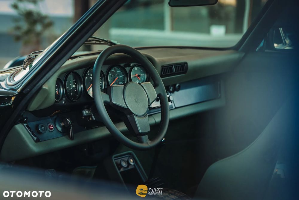 Porsche 911 - 8