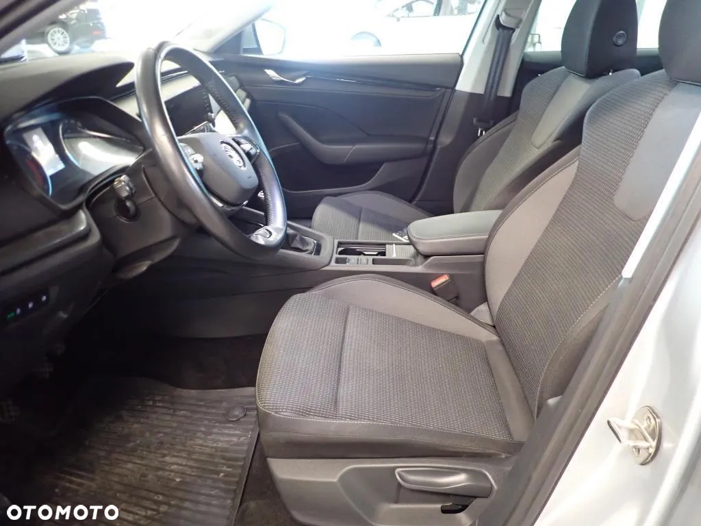 Skoda Octavia 1.5 TSI ACT Ambition - 8