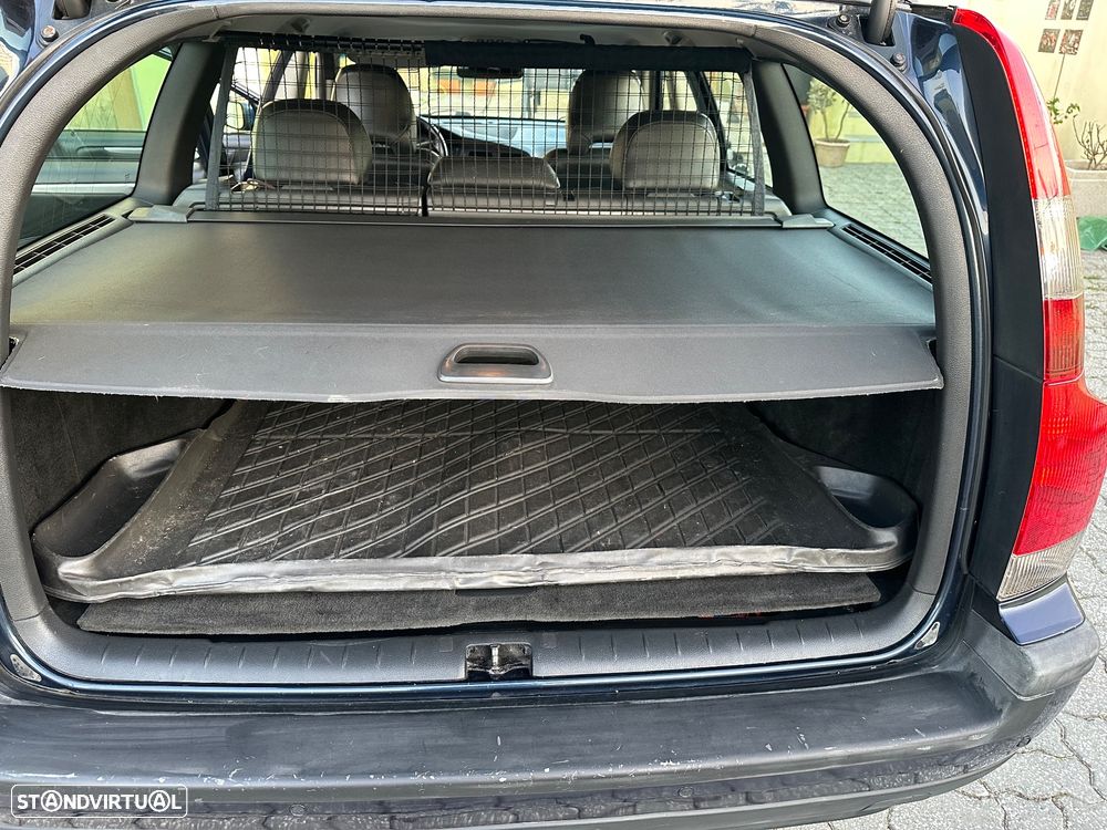 Volvo V70 D5 Nivel 2 Auto. - 12