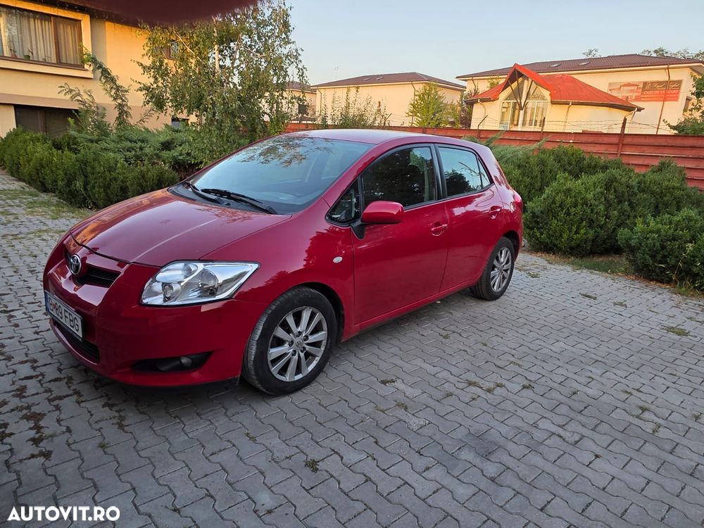 Toyota Auris 1.6 Sol - 1