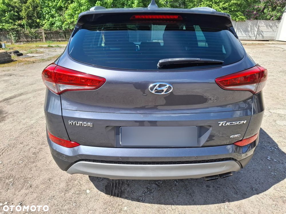 Hyundai Tucson 2.0 CRDI 4WD Automatik Style - 2