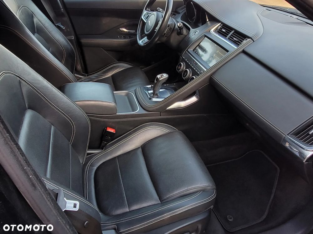 Jaguar E-Pace 2.0 i4P AWD R-Dynamic - 17