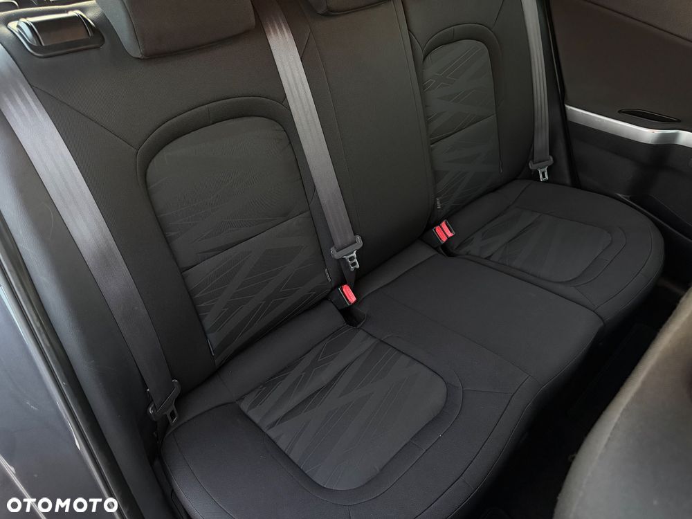 Kia Ceed - 24