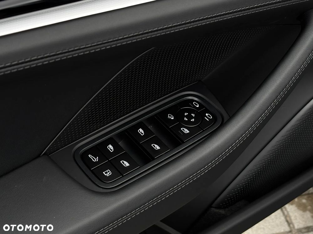 Porsche Panamera - 29