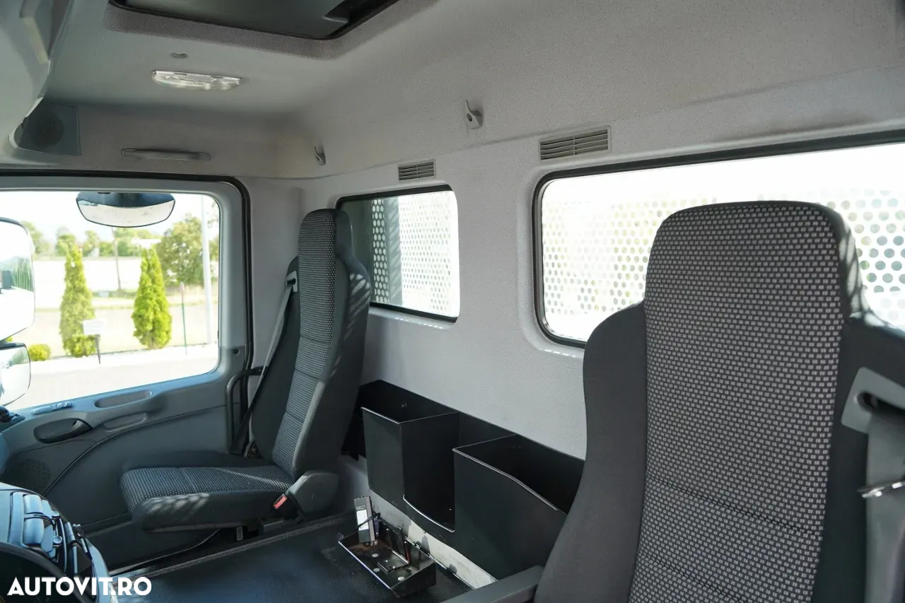 Mercedes-Benz ACTROS 2636 / 6x4 / CAROSERIE DE LIVRARE 6.5 M + HIAB HDS / PODEA REZISTENTĂ / RADIOCOMANDĂ / ROTATOARE / IMPORTAT - 27