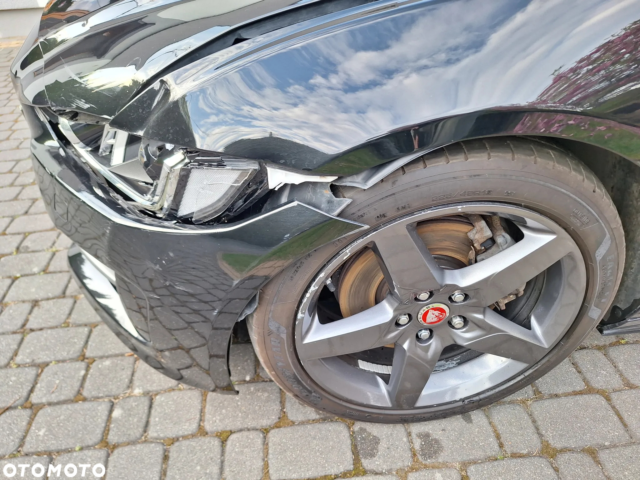 Jaguar XE 2.0 D R-Sport - 15