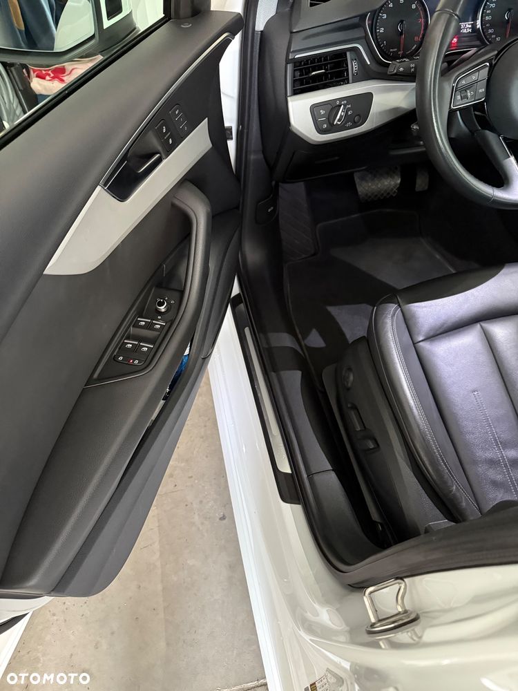 Audi A4 Limousine 45 TFSI quattro S tronic advanced - 17