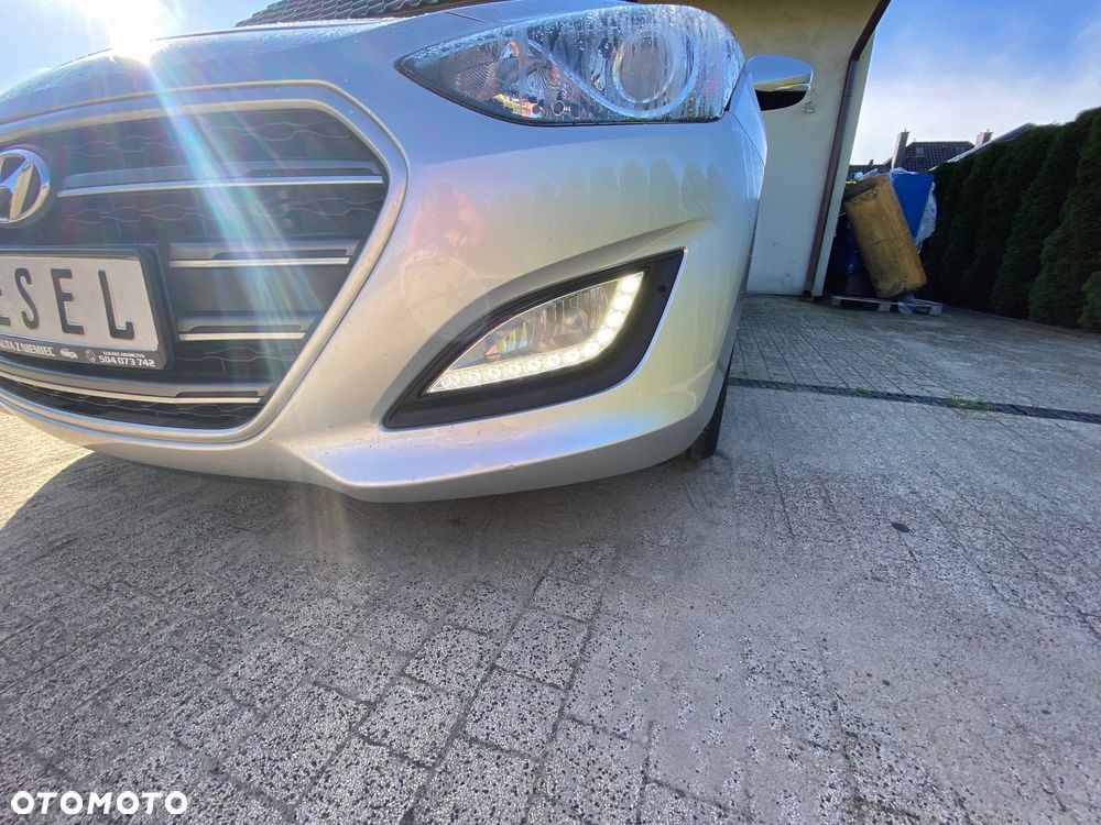 Hyundai i30 blue 1.6 CRDi DCT Passion - 35