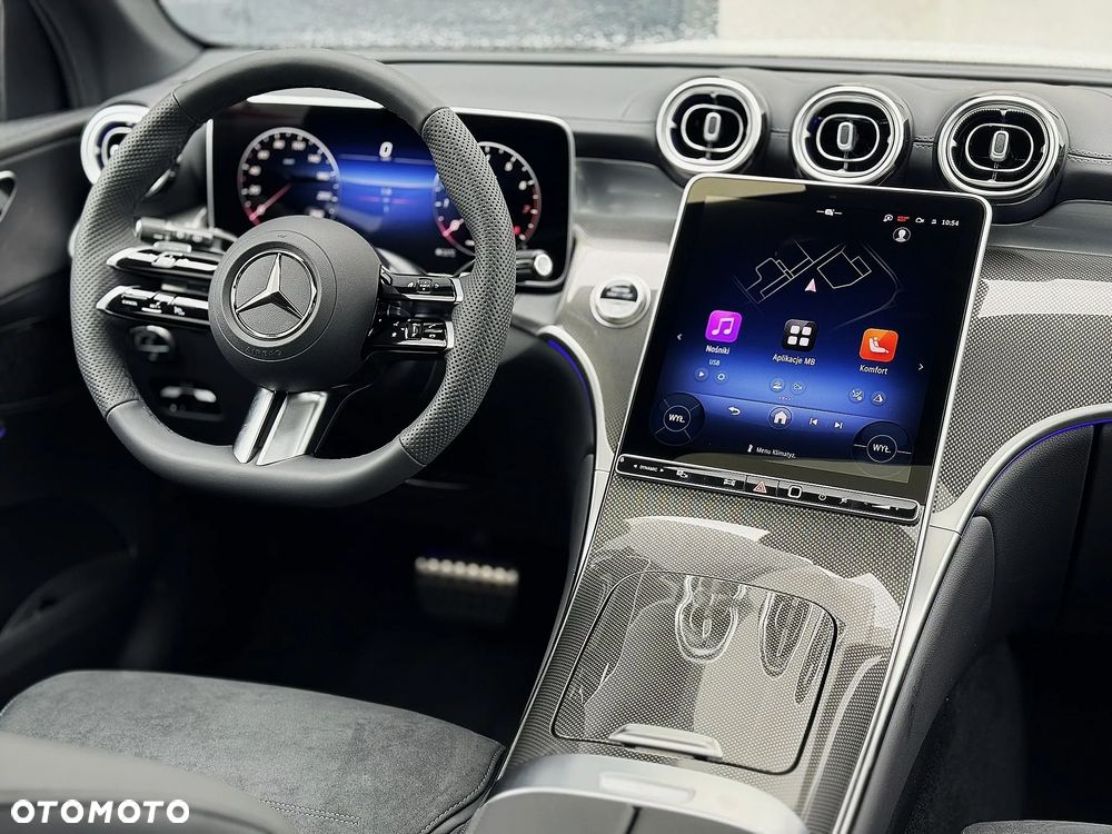 Mercedes-Benz GLC - 12