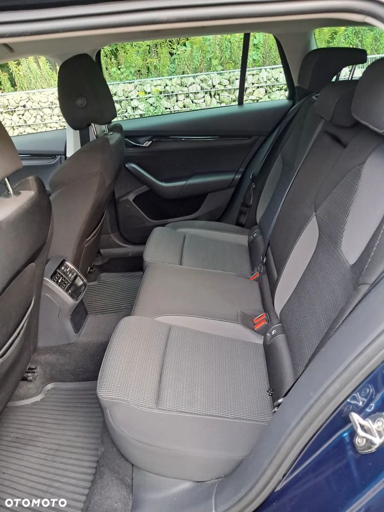 Skoda Octavia 2.0 TDI SCR Ambition DSG - 11
