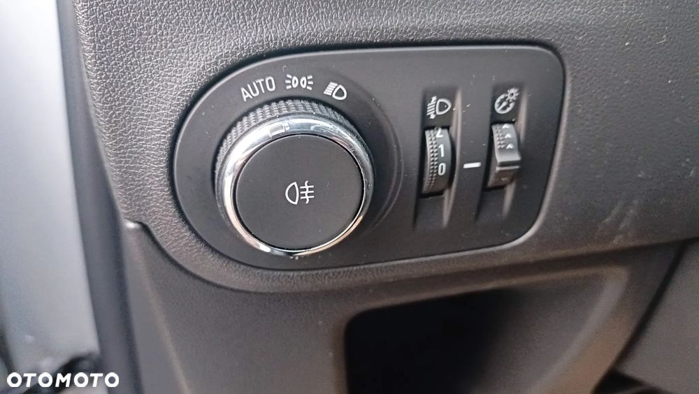 Opel Crossland X - 15