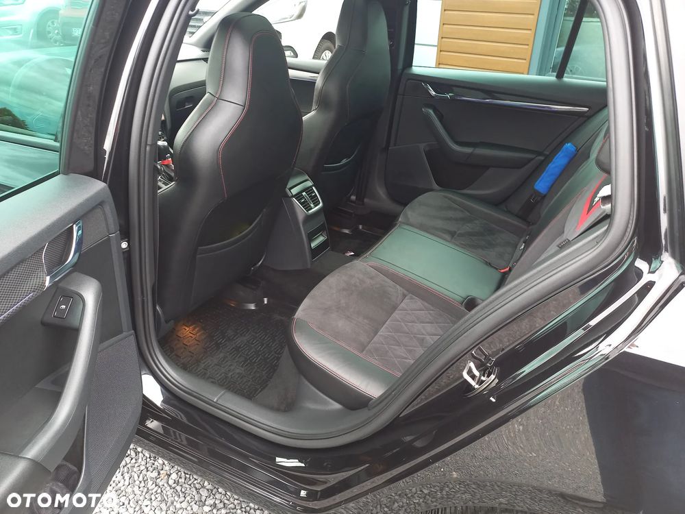 Skoda Octavia 2.0 TDI SCR RS DSG - 18