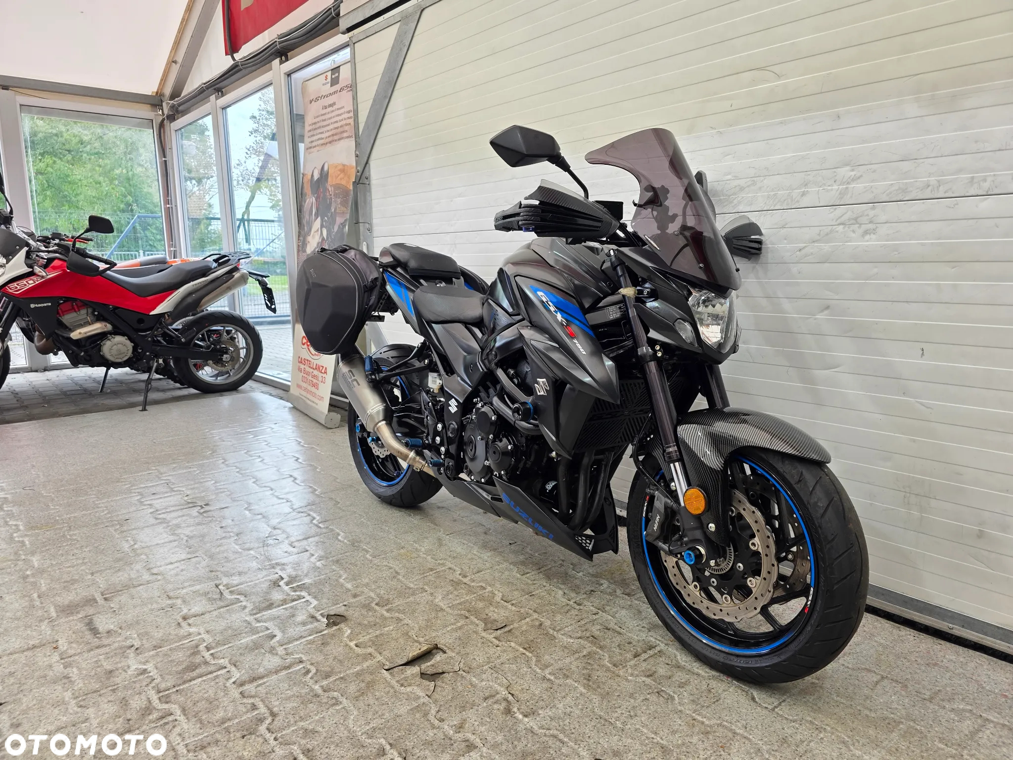 Suzuki GSX - 8