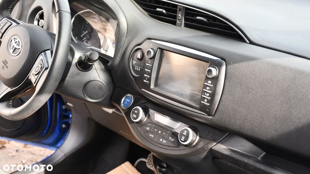 Toyota Yaris - 24