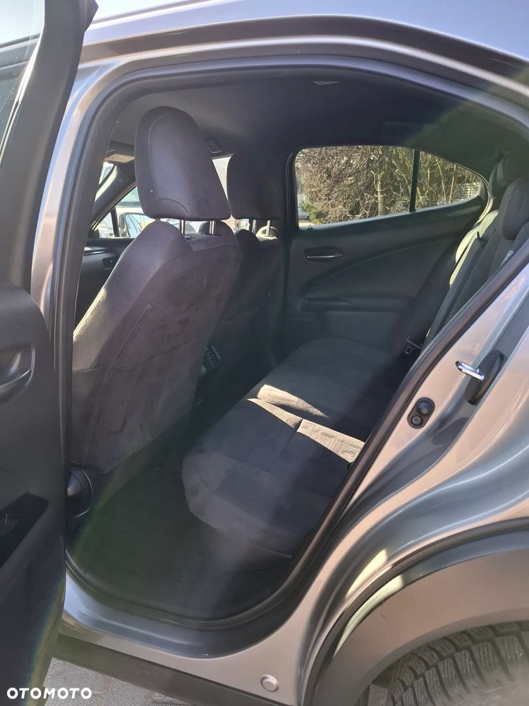 Lexus UX - 21