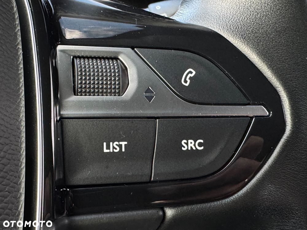 Peugeot 3008 1.5 BlueHDi GT S&S - 30