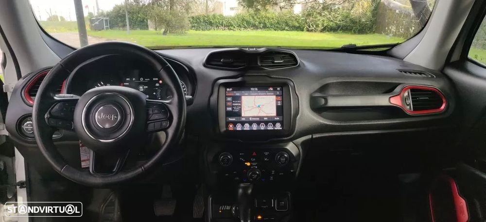 Jeep Renegade 1.3 TG Trailhawk - 24
