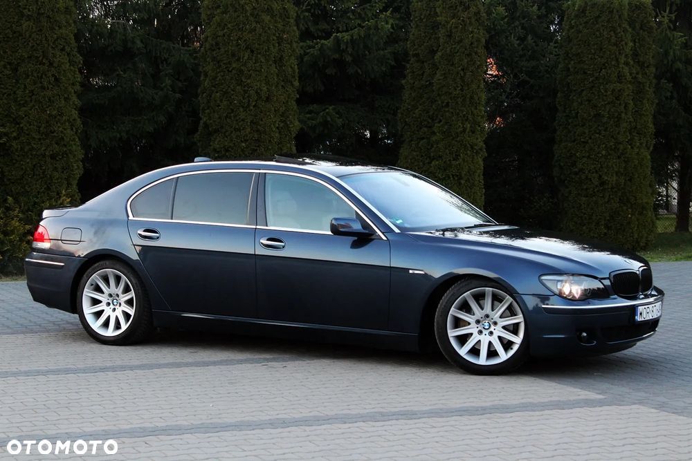 BMW Seria 7 750Li - 4