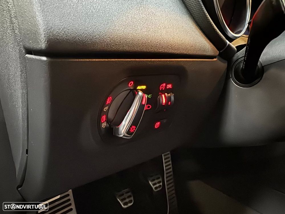 Audi TT Coupé 2.0 TDI quattro S-line - 21