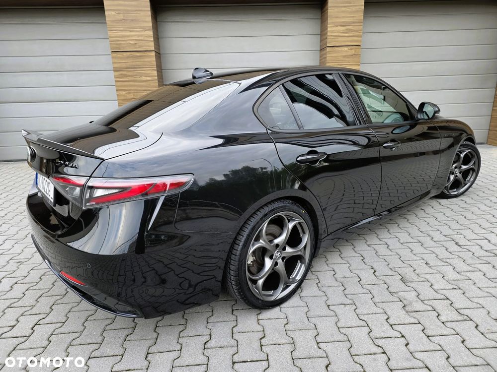 Alfa Romeo Giulia 2023 photo 3