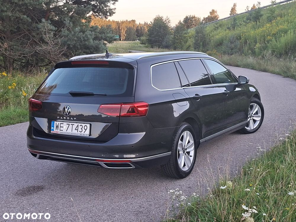 Volkswagen Passat 2.0 TDI Elegance DSG - 13