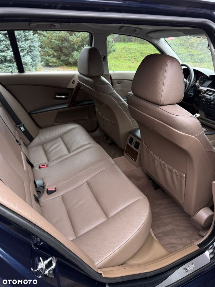 BMW Seria 5 525d - 21