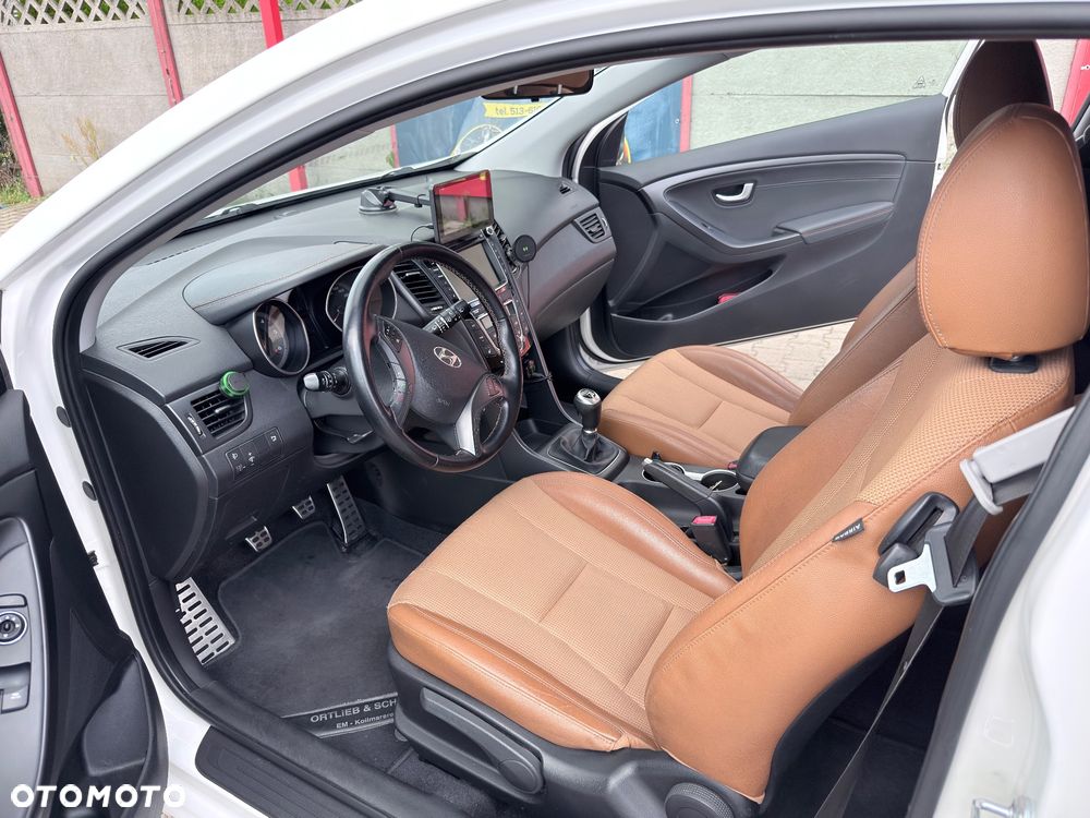 Hyundai i30 1.6 CRDi Premium - 24