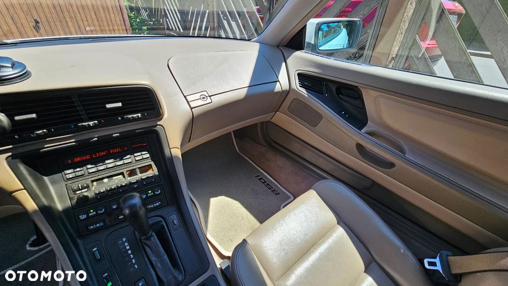 BMW Seria 8 - 18