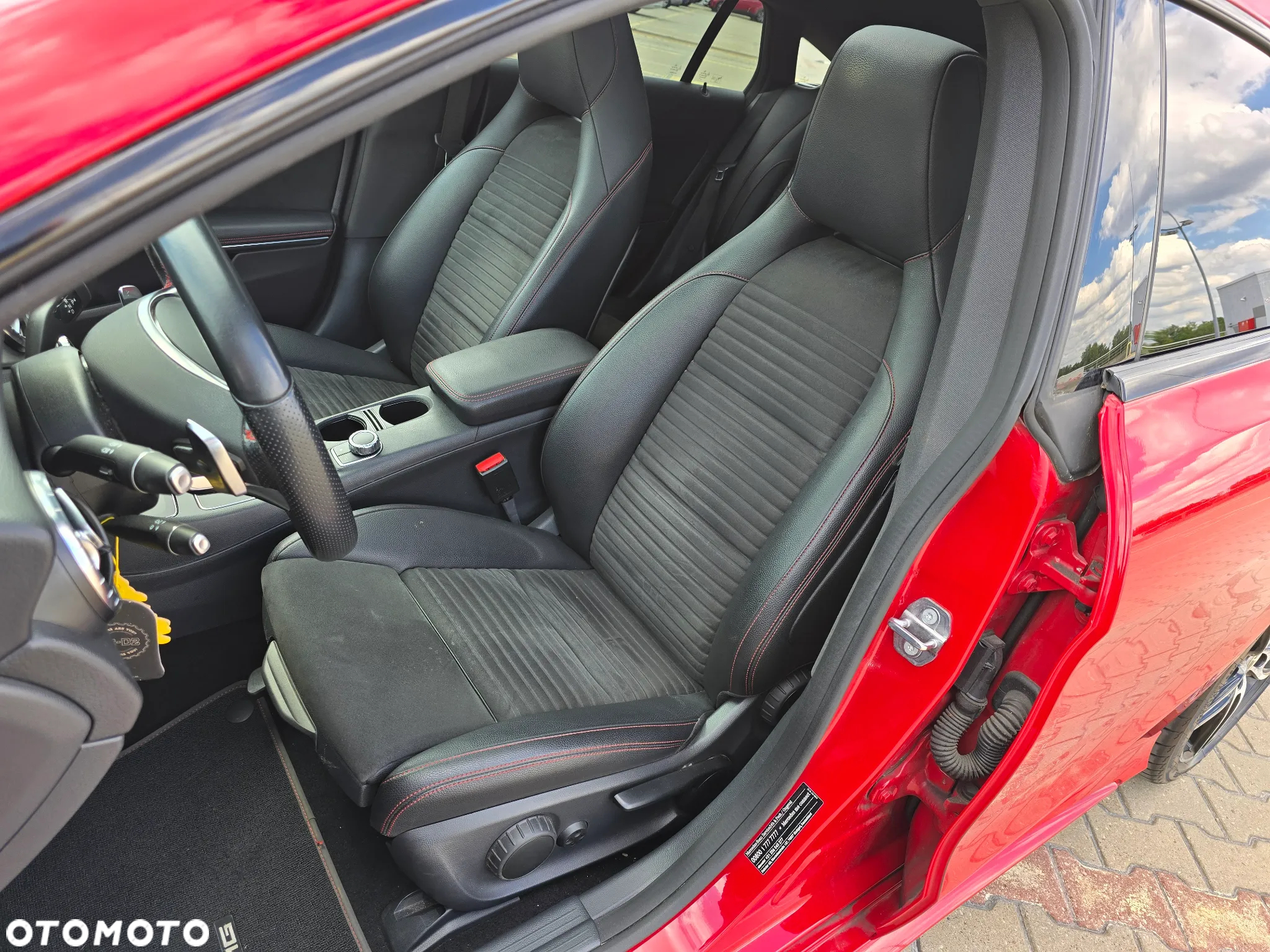 Mercedes-Benz CLA 180 7G-DCT AMG Line - 16