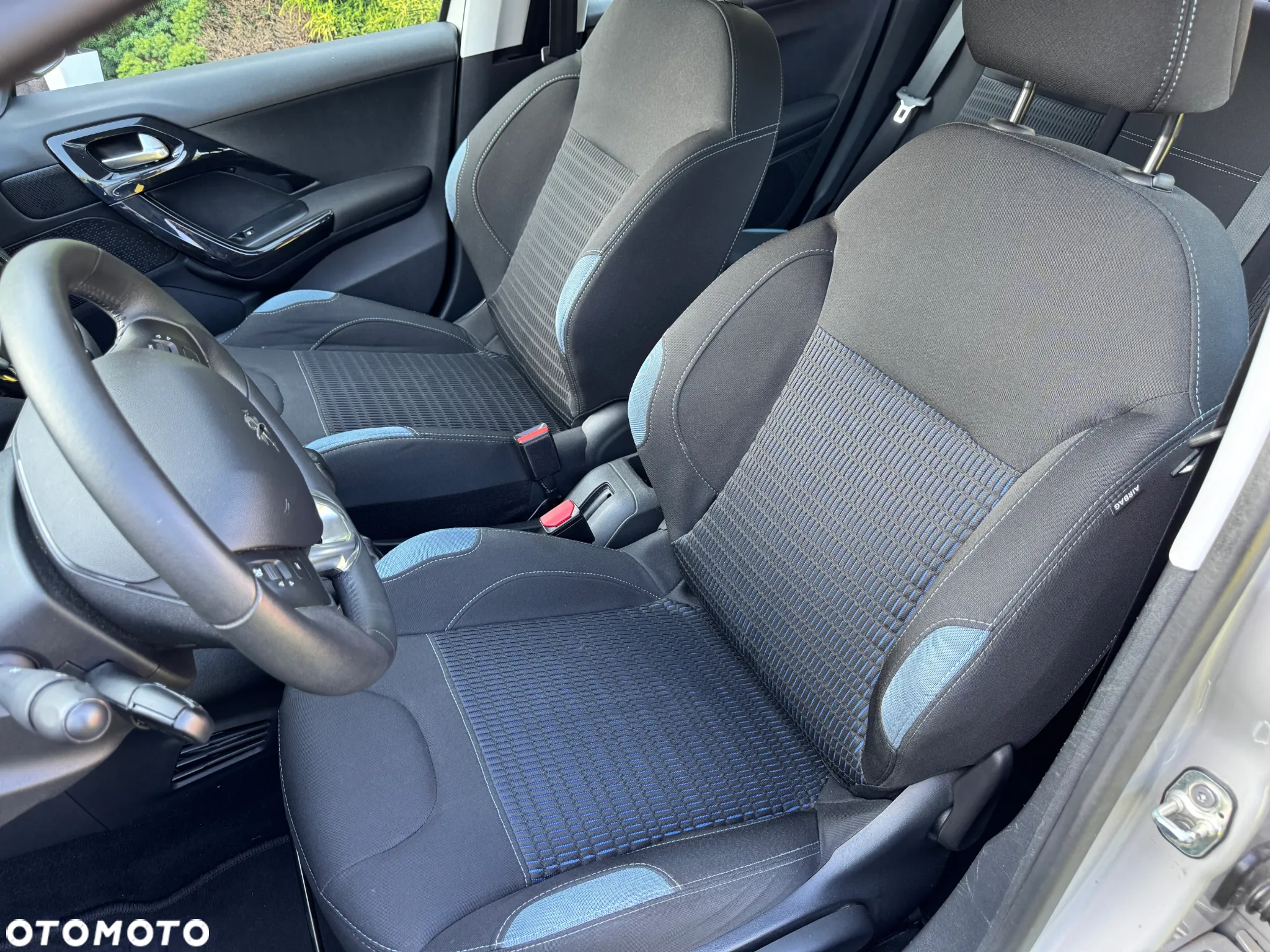 Peugeot 208 120 VTI Allure - 23