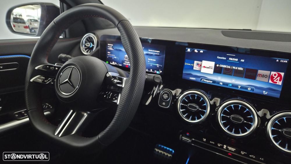 Mercedes-Benz GLA 180 d AMG Line - 12