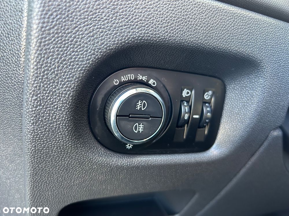 Opel Corsa 1.4 16V Energy - 20